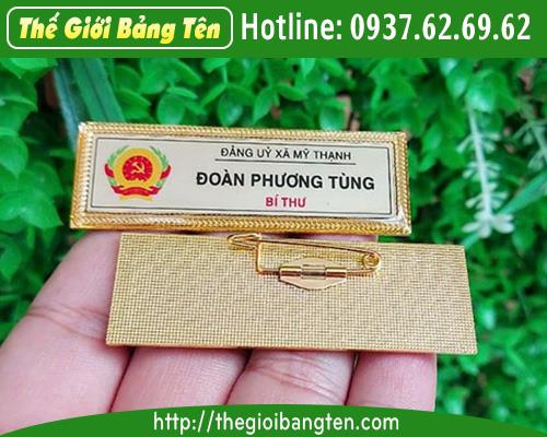 THẺ TÊN NHÂN VIÊN XI VÀNG